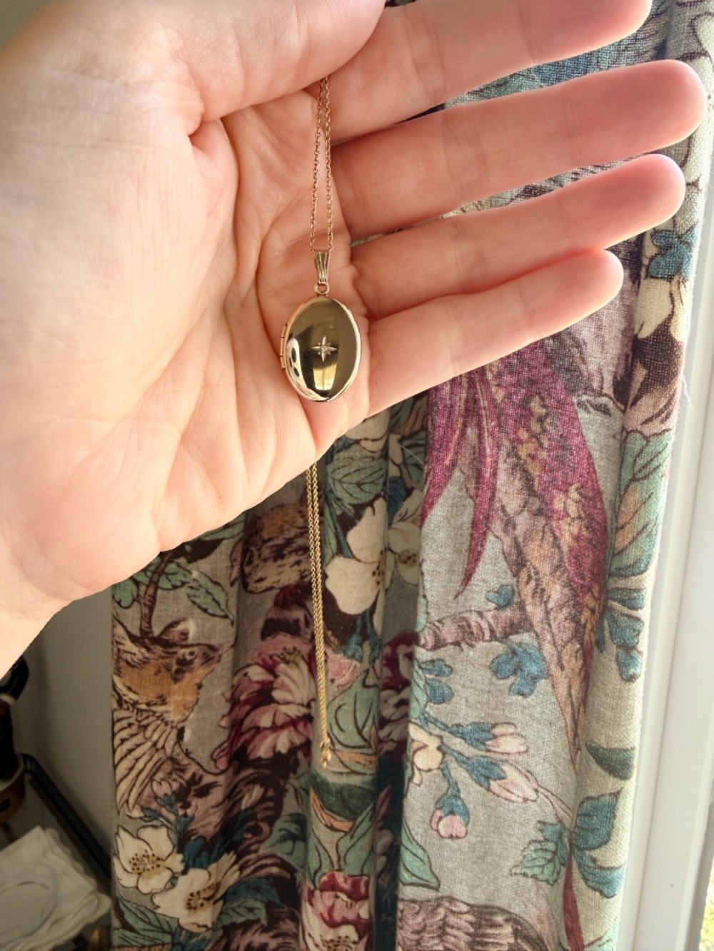 Kuhn NYC "Edith" 14K Gold Filled Large Locket with Diamond - Picture 6 of 12
